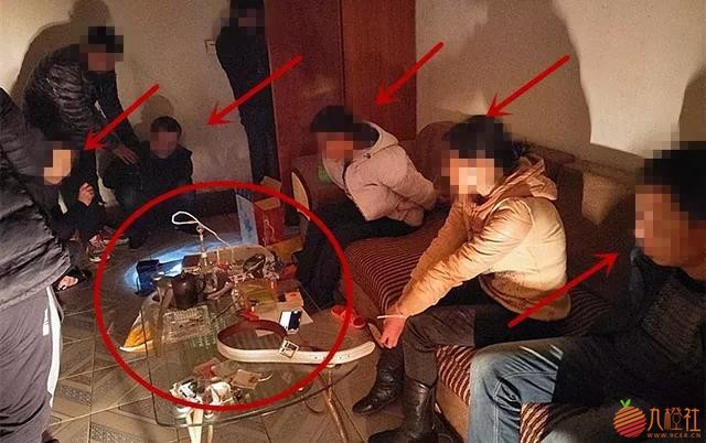 泸州1女4男他们在房间干什么？警察蜀黍告诉你！