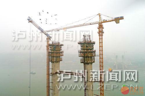 建设中的长江二桥 记者 牟科 摄