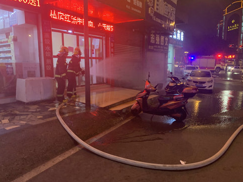 泸州消防成功处置一起燃气泄漏事故