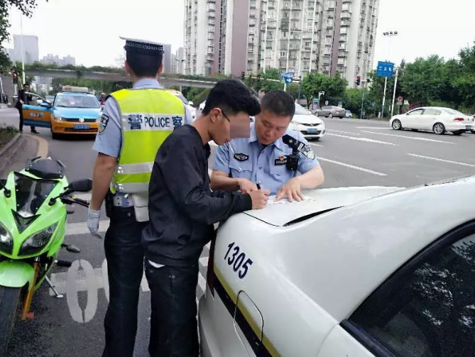 【查处】飙车、赛车扰民、危险！253人被列警方重点名单！7处“聚点”悉数清理！