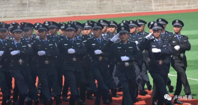 鲜血染红警服，忠诚诠释担当