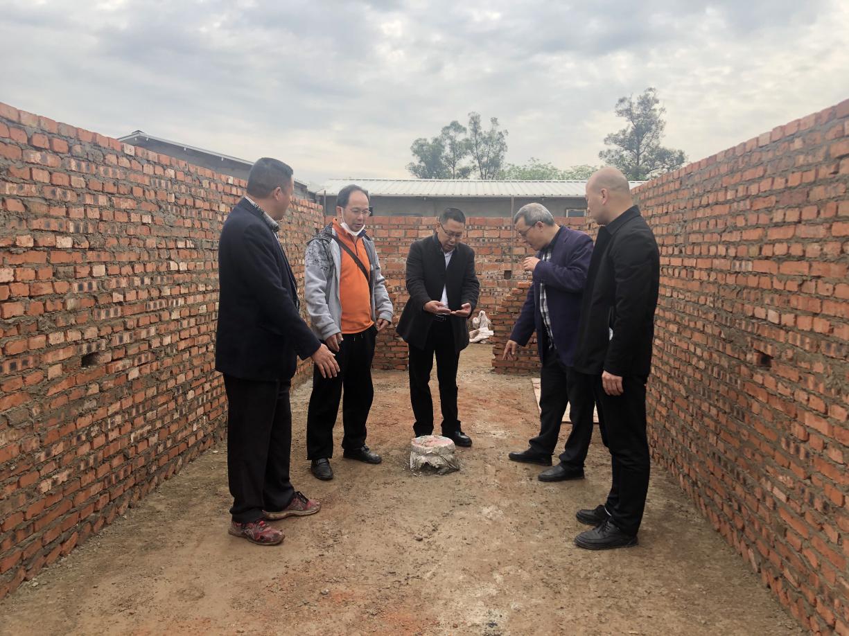 市农业农村局副局长傅浩然带队到泸县调研新建生猪规模场建设情况