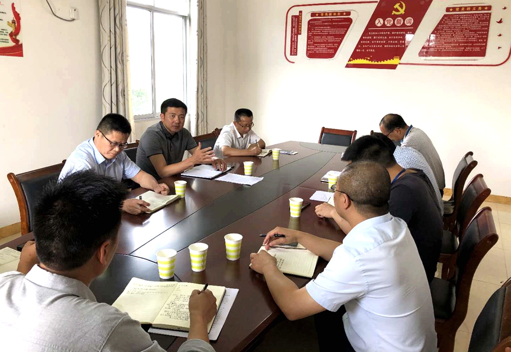 泸县百和镇谋求脱贫攻坚路子 县委书记肖刚现场传经送宝