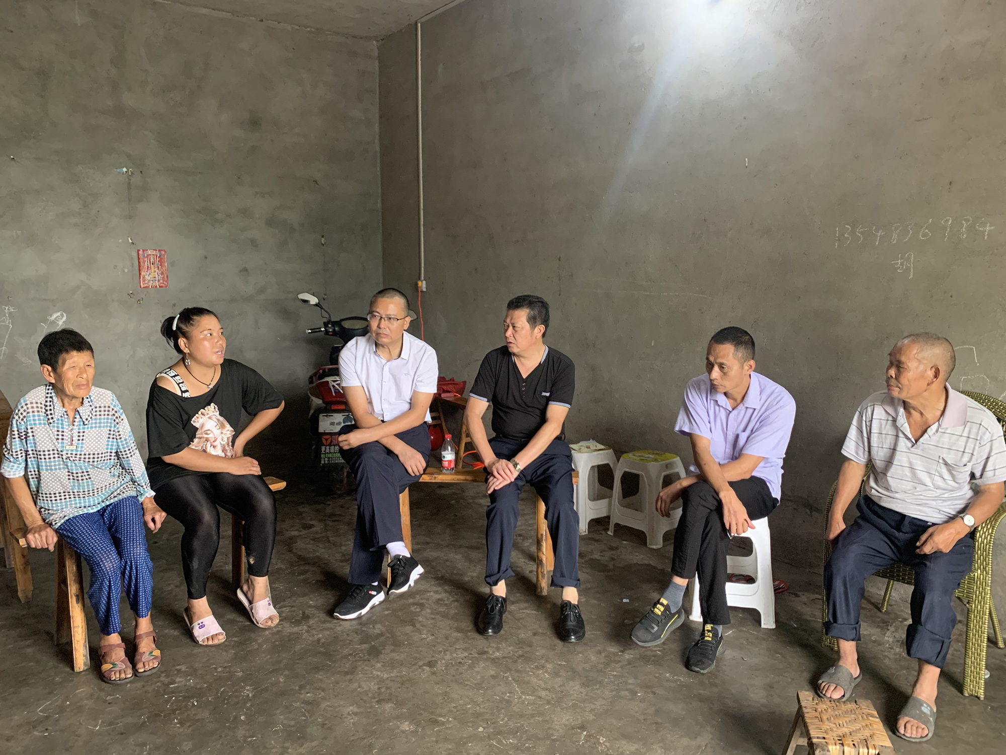 县人大常委会主任颜习林到天兴镇督导脱贫攻坚工作