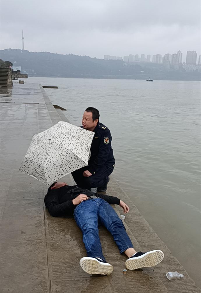 人民城管为人民，好人好事暖人心