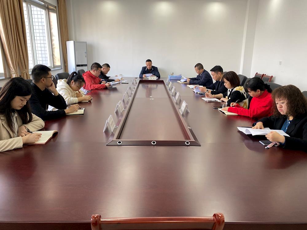 江阳区综合行政执法局召开脱贫攻坚、“双创”专题工作会