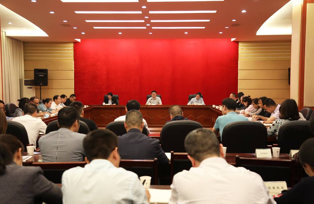 江阳区抓实疫情防控和疫苗接种工作