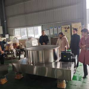 泸州市工商联一行走访调研泸州市江阳区红岩机械有限公司